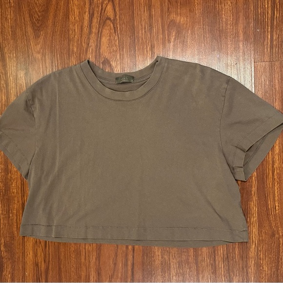 nuuds Tops - nuuds Cropped Tee in Mocha